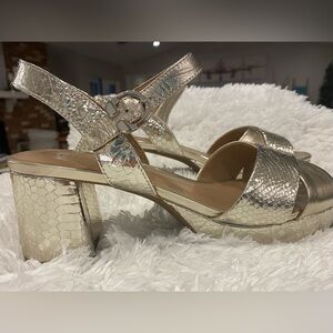 Aerosoles Camera Platform Sandals in Gold Foil